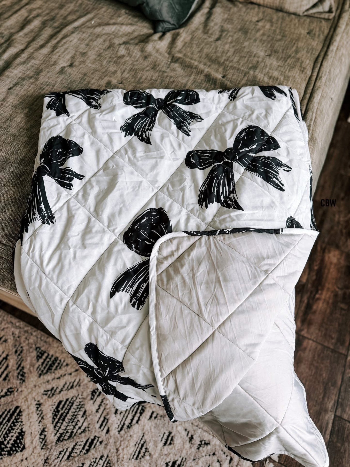 FROSTED SNUGGLES BLANKET