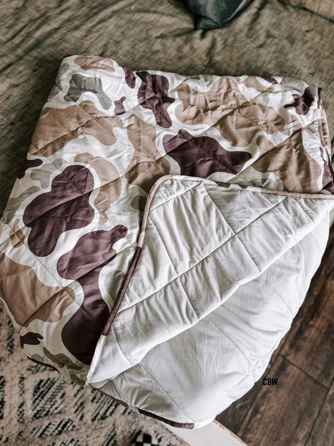 FROSTED SNUGGLES BLANKET